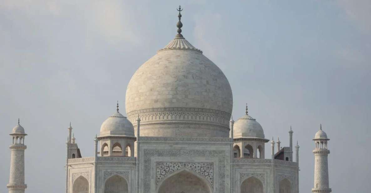 From Delhi: Sunrise Taj Mahal, Agra Fort and Baby Taj Tour