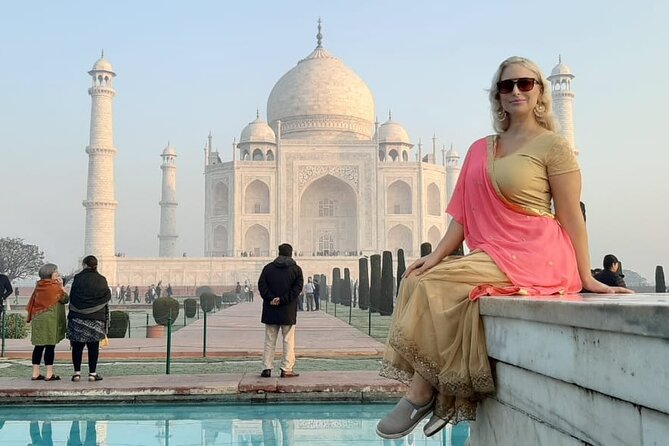 From Delhi: Taj Mahal and Agra Fort Private Day Tour by Car