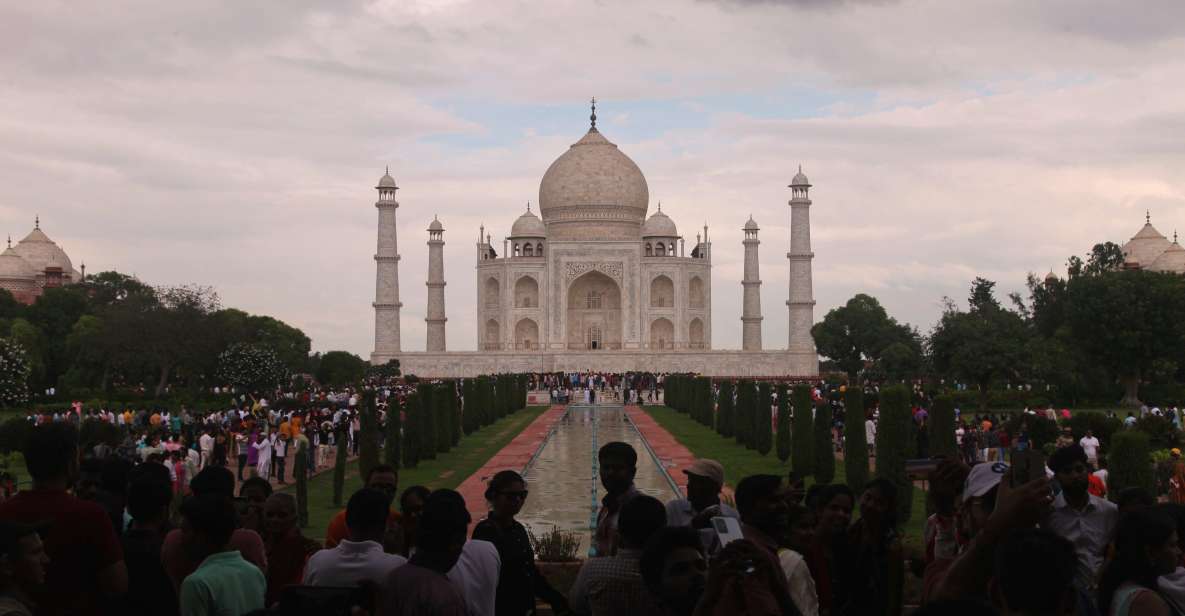 From Delhi: Taj Mahal and Agra Private Tour by Express Train