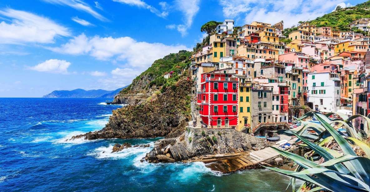 From Florence: Round Trip Transfer to Cinque Terre