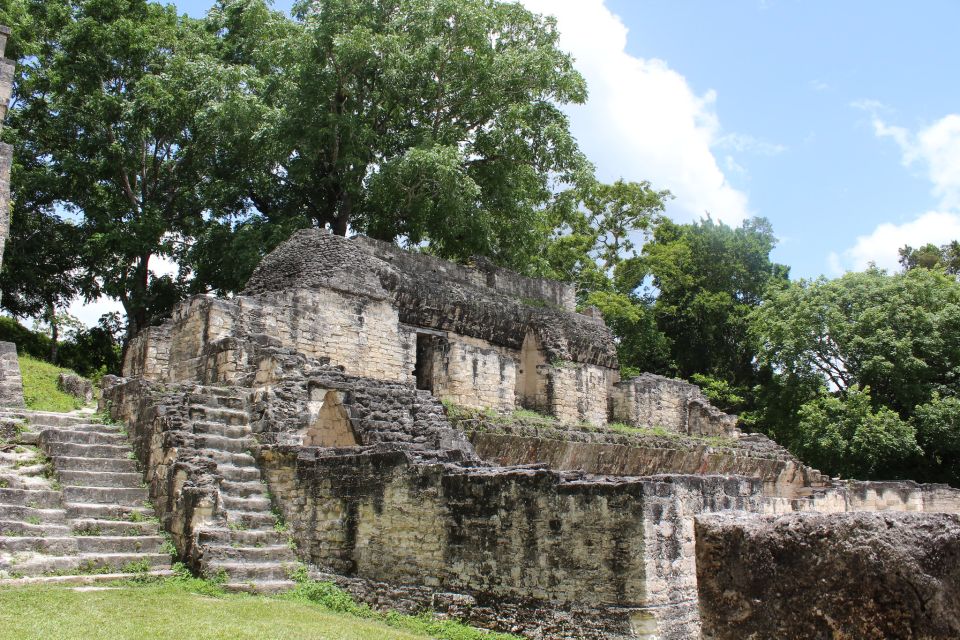 From Flores: Tikal Ruins Guided Day Trip