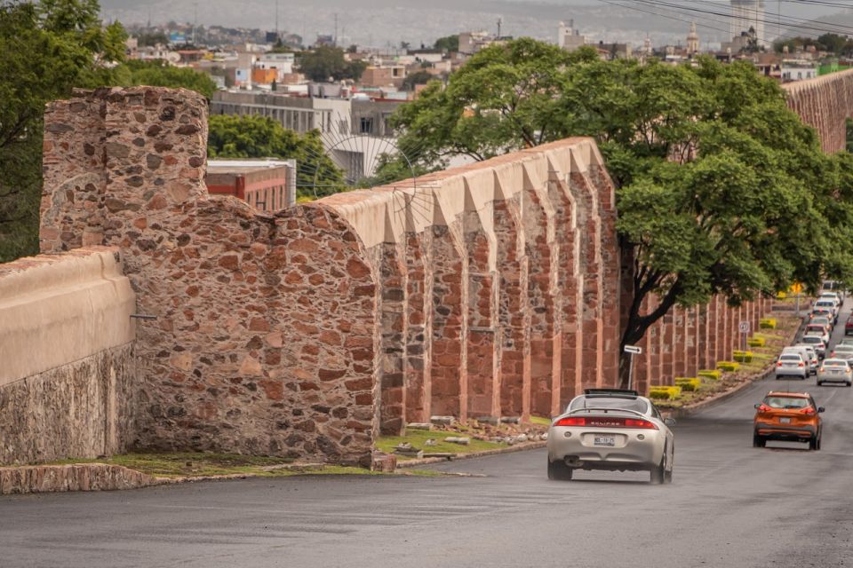 From Guanajuato: Private Tour of Queretaro & Pena De Bernal