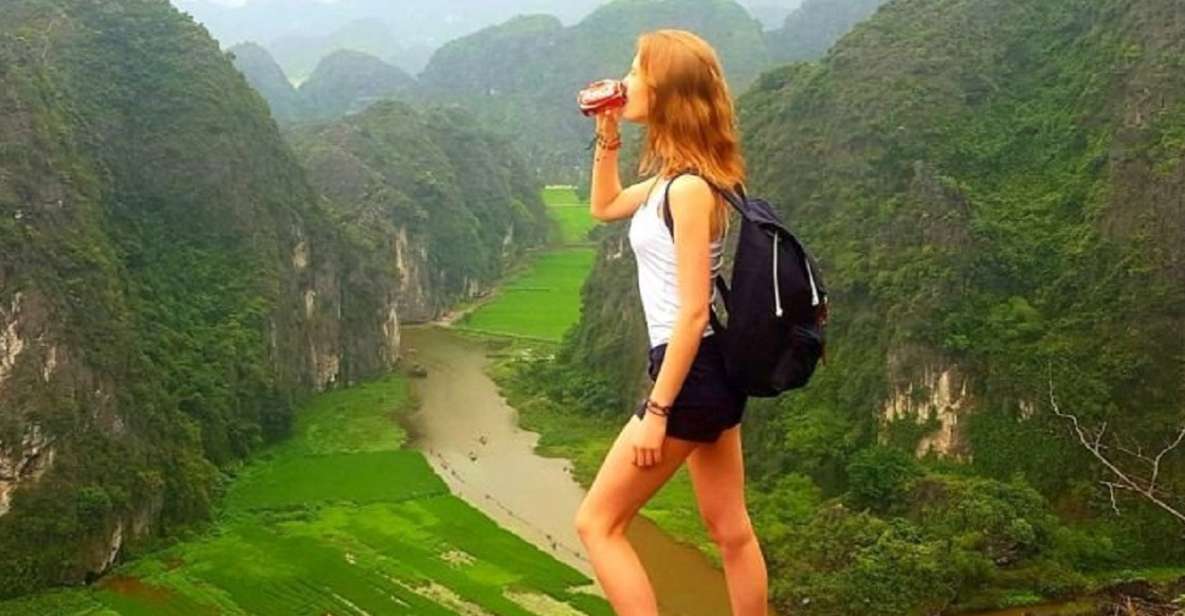 From Hanoi: 2-Day Ninh Binh, Halong Bay & Bungalow Tour