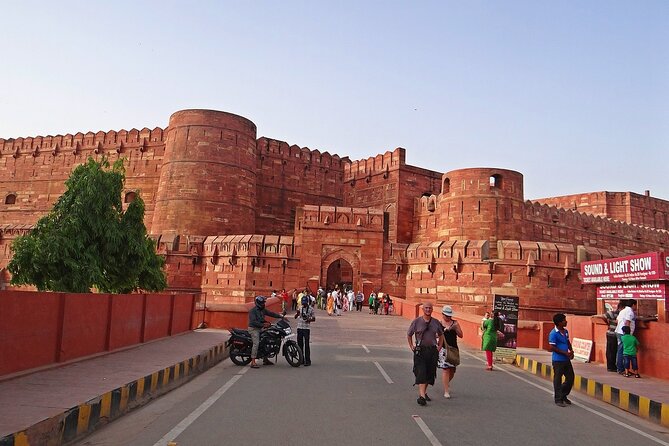 From Jaipur Private Taj Mahal & Agra Fort Tour With Delhi Drop