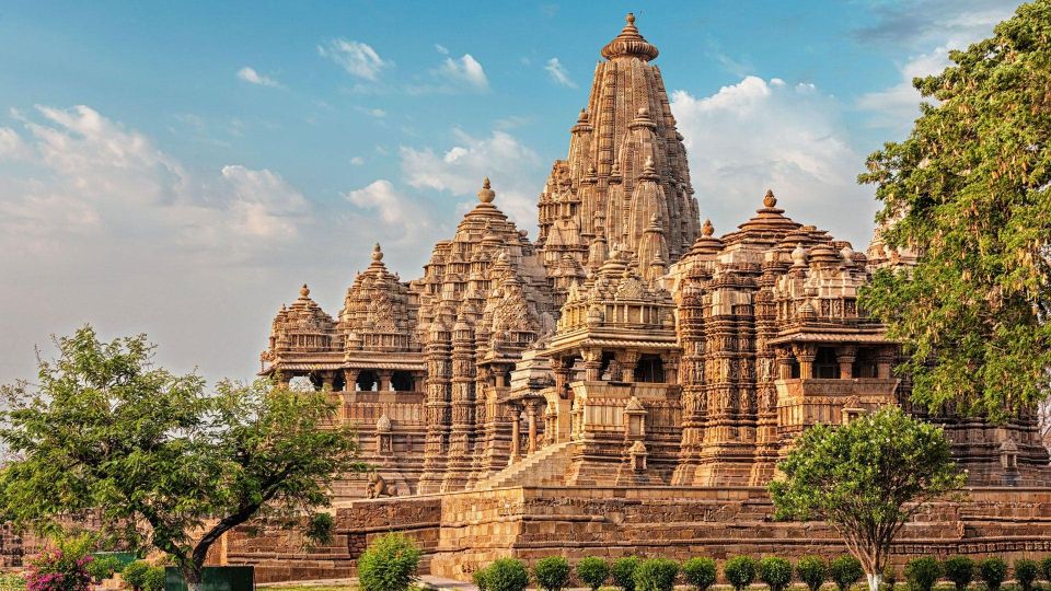 From Khajuraho: Full-Day Sightseeing Tour With Tiger Safari - Itinerary Highlights