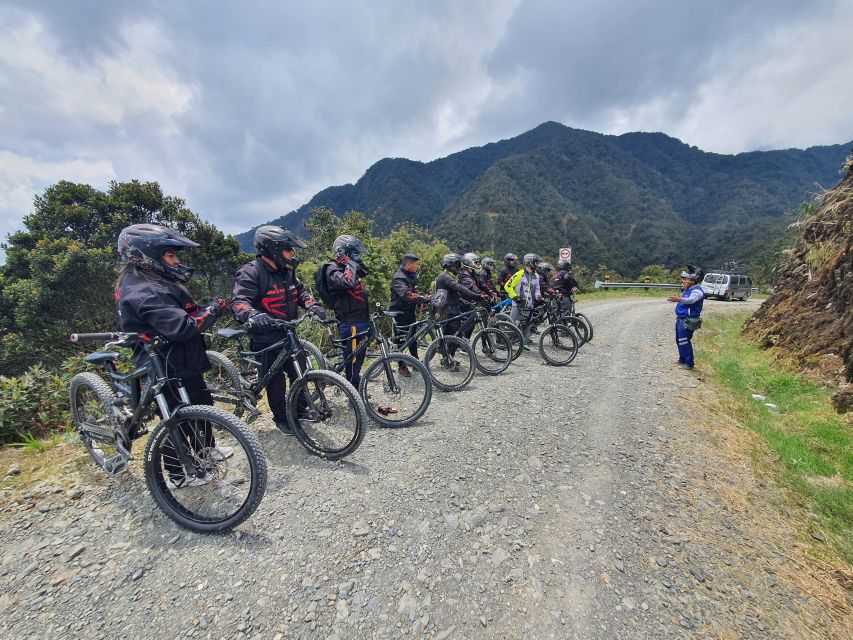 From La Paz: 5-Day Death Road & Uyuni Salt Flats Bike Tour