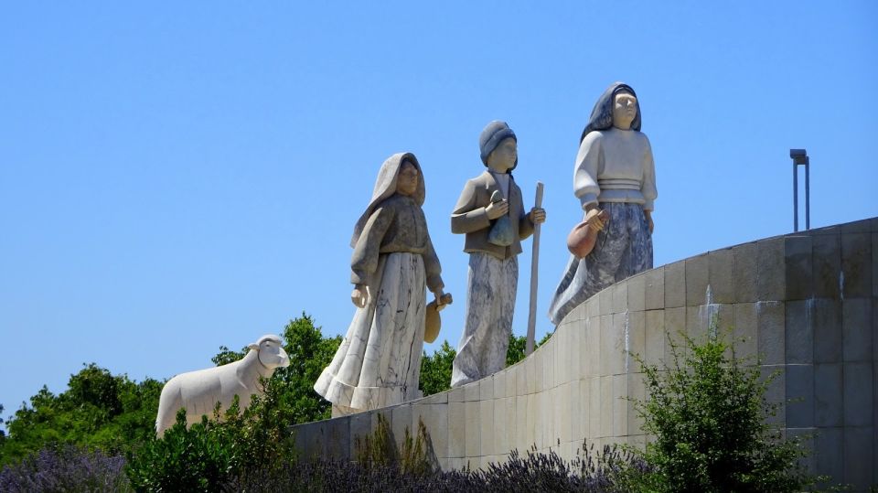 From Lisbon: Fatima, Obidos Medieval, Nazare Atlantic Coast