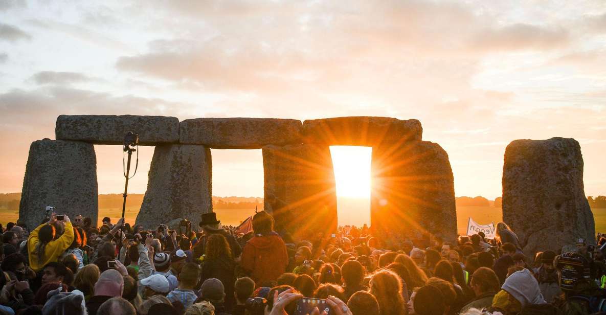 From London: Stonehenge Summer Solstice Sunrise Tour