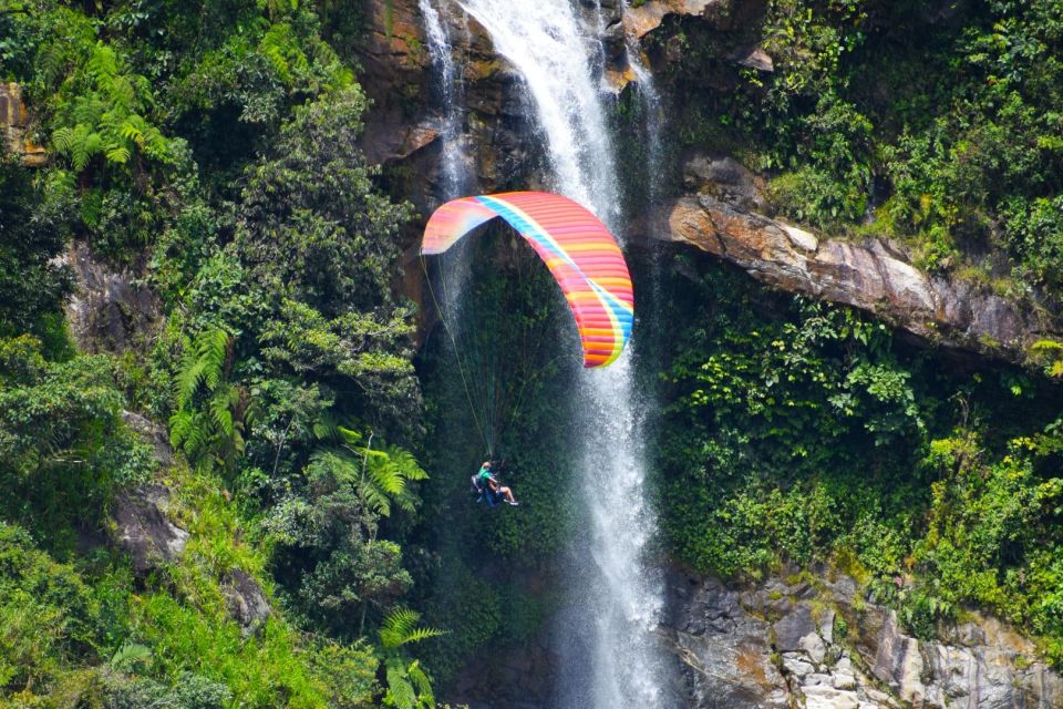 From Medellín: Paragliding Flight and Guatapé Tour