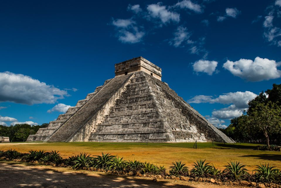 From Merida: Guided Tour to Chichen Itza, Izamal & Cenote