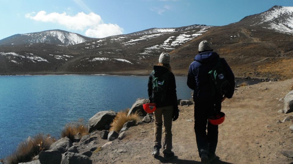 From Mexico City: Full Day Volcano Crater and Lake Hike