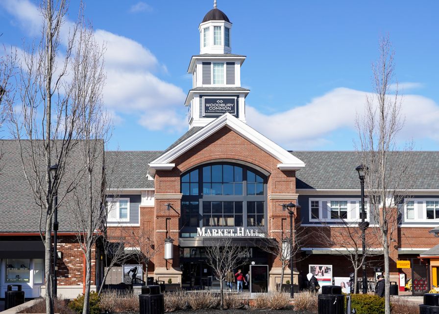 From NYC: Woodbury Common Premium Outlets Shopping Tour