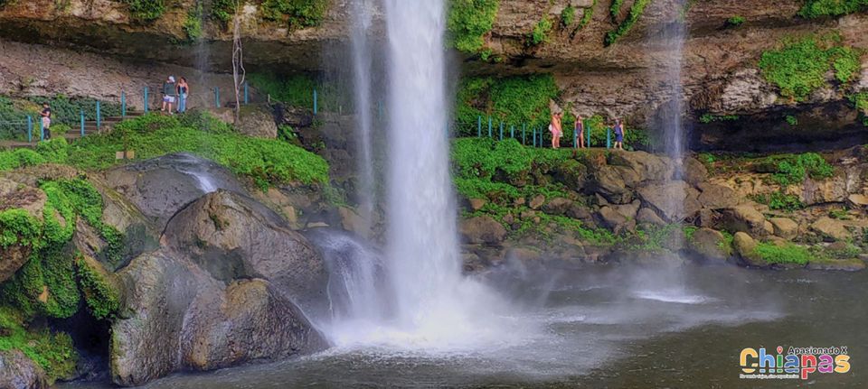 From Ocosingo: Palenque, Misol-ha and Agua Azul Private Tour