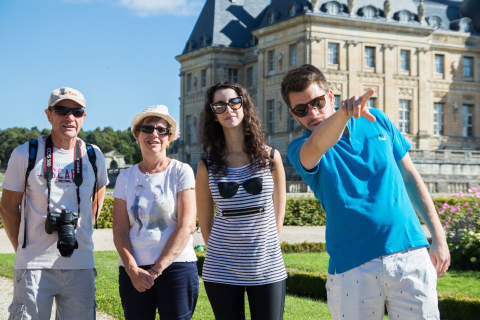 From Paris: Chateau De Fontainebleau & Vaux-Le-Vicomte Tour