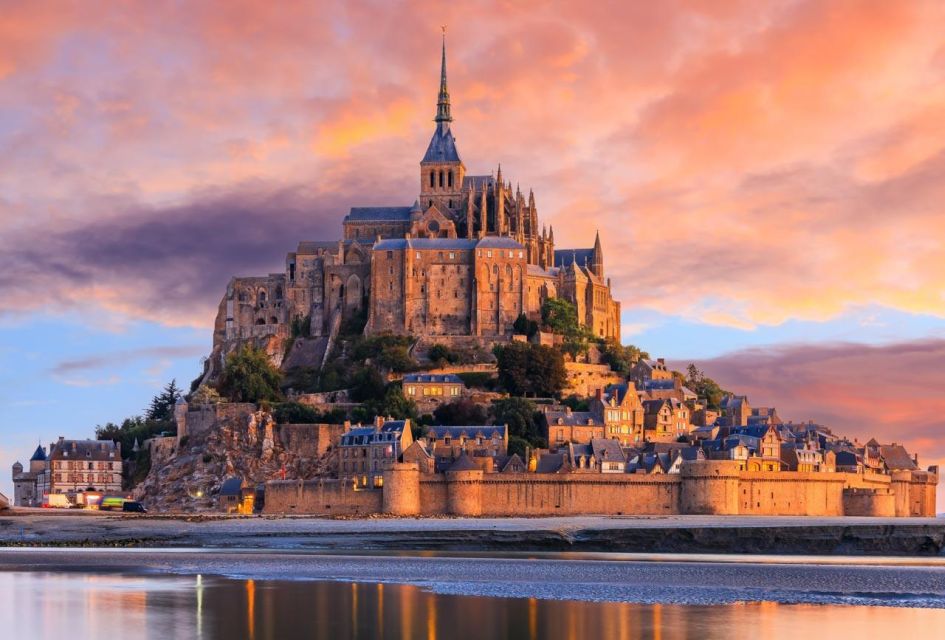 From Paris, Enchanting Mont St Michel Private Tour