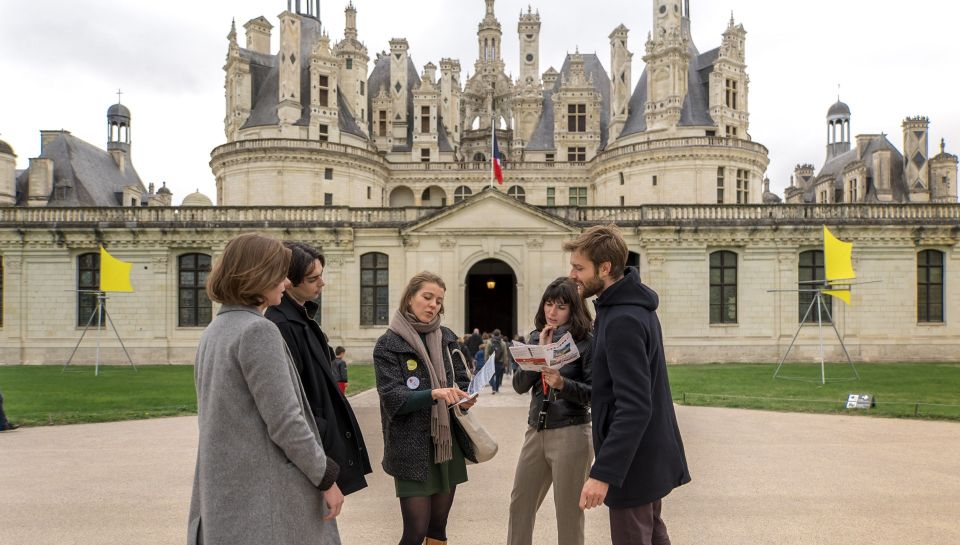 From Paris: Loire Valley Castles Tour With Hotel Transfers