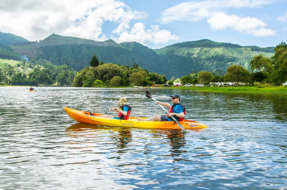 From Ponta Delgada: Sete Cidades Jeep, Bike, & Kayak Tour