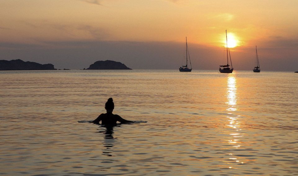 From Positano: Calypso Boat Tour With Aperitif and Snacks