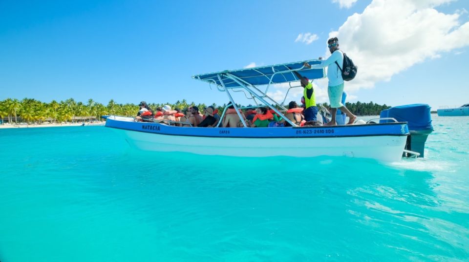 From Punta Cana: Saona Island Catamaran Tour W/ Buffet Lunch