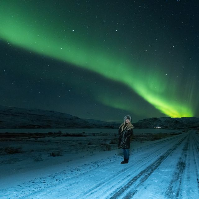 From Reykjavik: Northern Lights Private Tour and Photographs