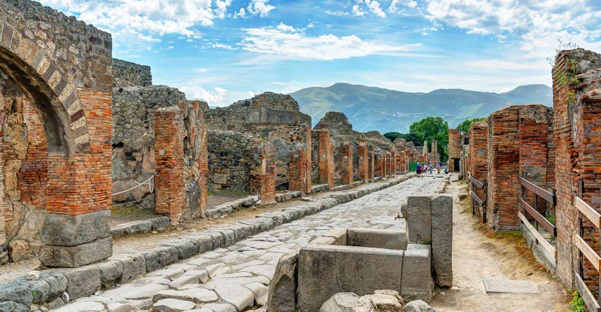 From Rome: Pompeii, Positano and Amalfi Small Group Day Tour