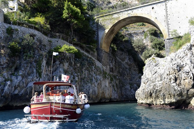 From Salerno: Small Group Amalfi Coast Boat Tour With Stops in Positano & Amalfi