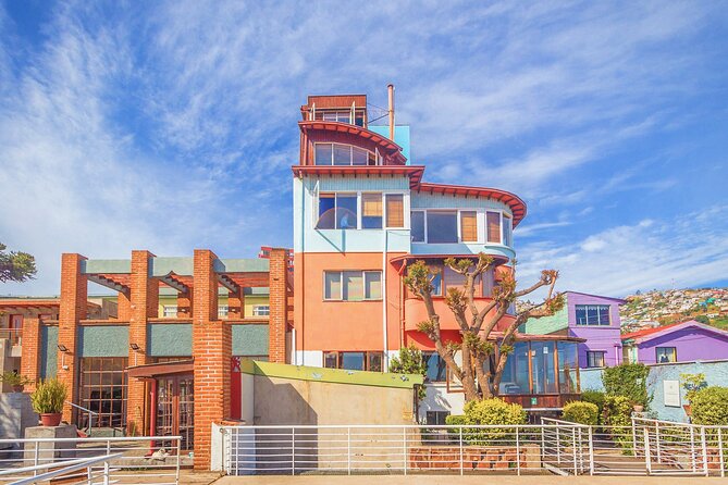 From Santiago: Valparaíso, Viña Del Mar and Neruda Museum