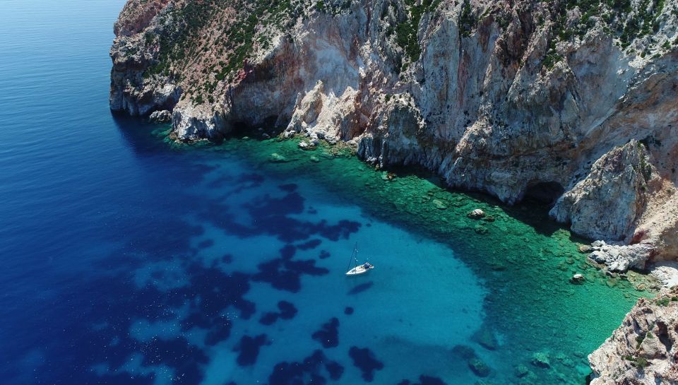 From Sifnos: Private Speedboat Trip to Poliegos Island