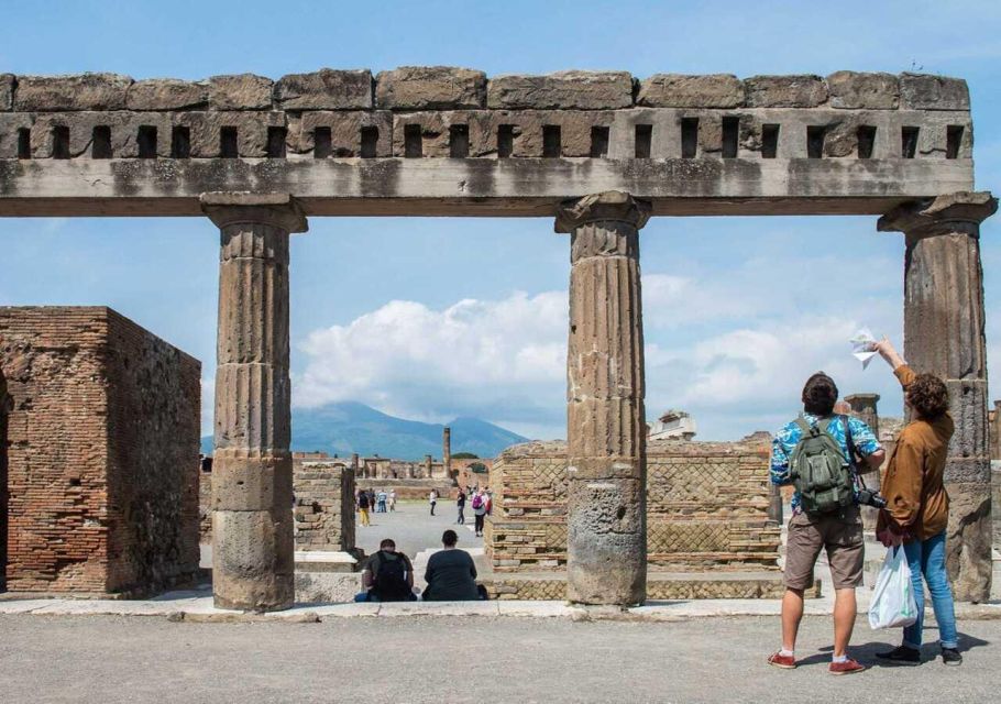 From Sorrento: Pompeii With an Archaeological Guide & Ticket