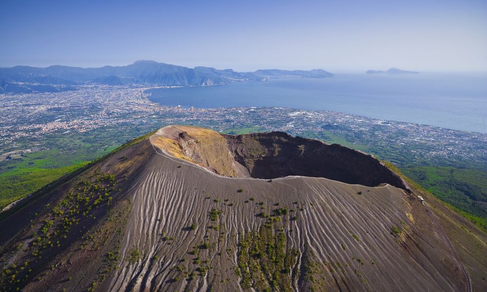 From Sorrento: Semiprivate Vesuvius Tour