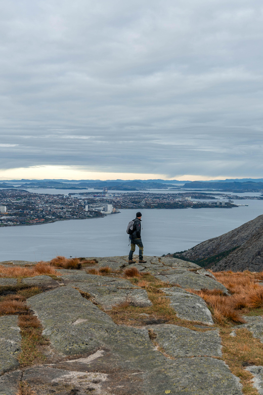 From Stavanger: Guided Tour to Månafossen and Dalsnuten