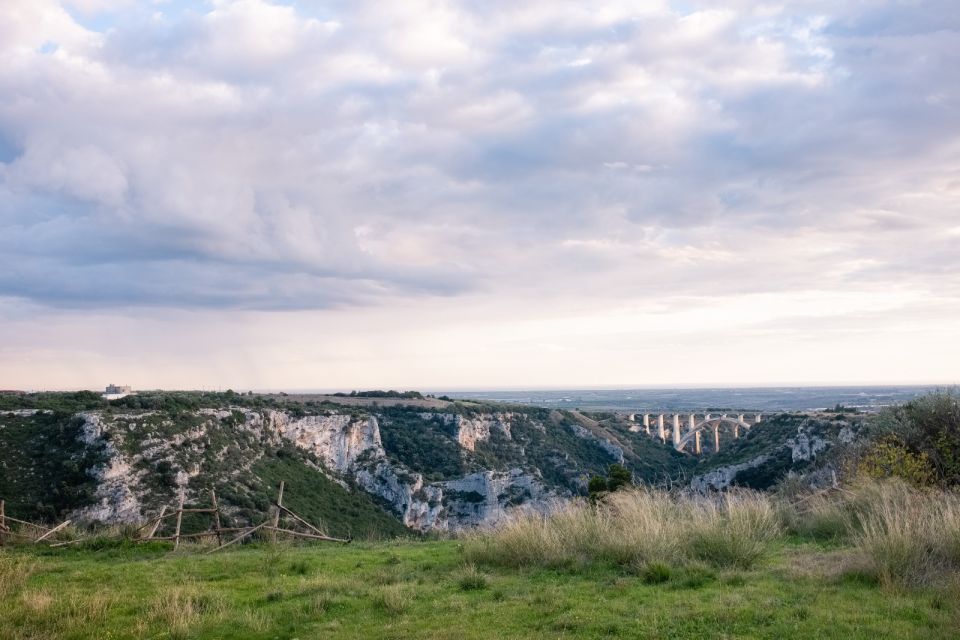 From Taranto: Castellaneta Guided Hiking Tour