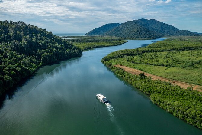 Full-Day Cruise Tour to Frankland Islands Great Barrier Reef