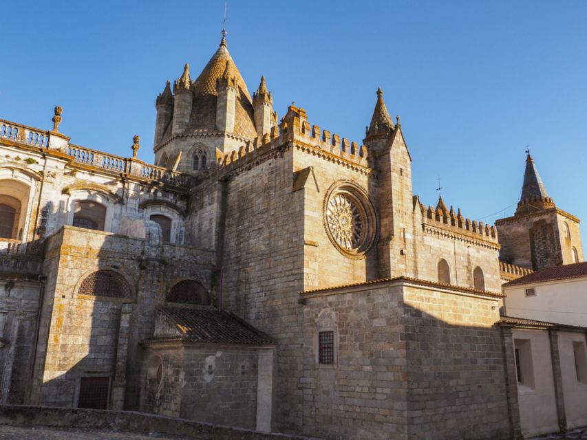 Full-Day Private Tour in Évora With Winery Tour From Lisbon