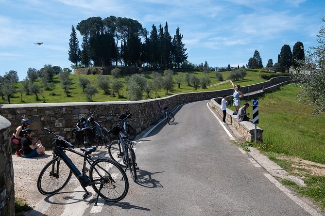 Full-Day Tuscan Hills Bike Tour - Itinerary Highlights