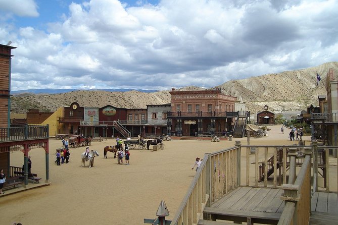 Full-Day Western Theme Park Tour of Mini Hollywood – Oasys