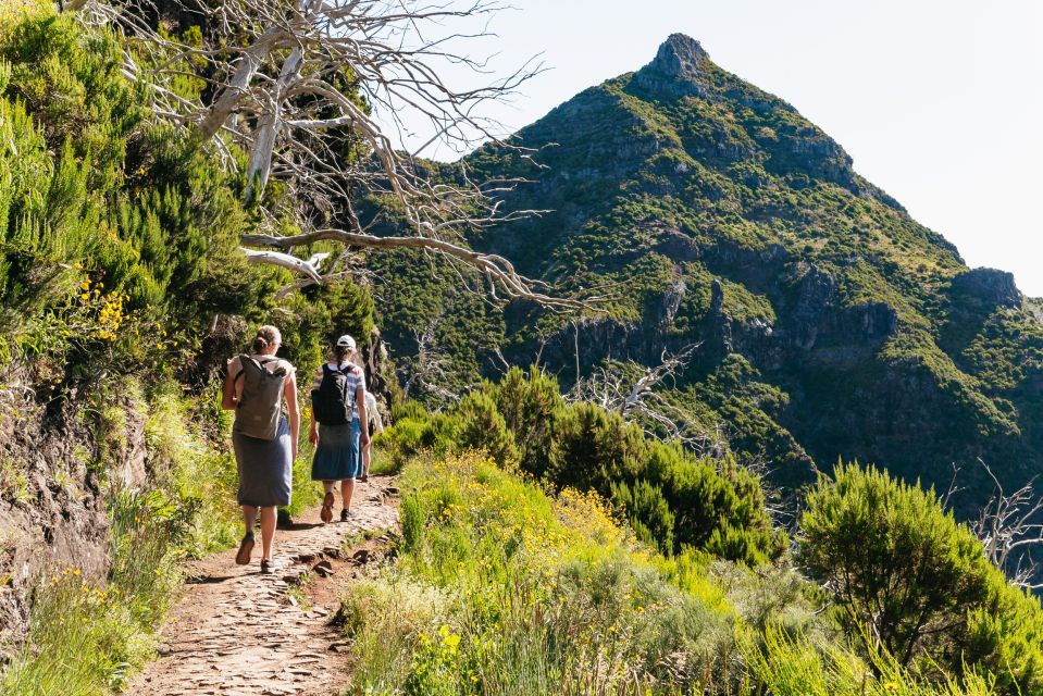 Funchal: Sunrise Hike From Pico Do Arieiro to Pico Ruivo