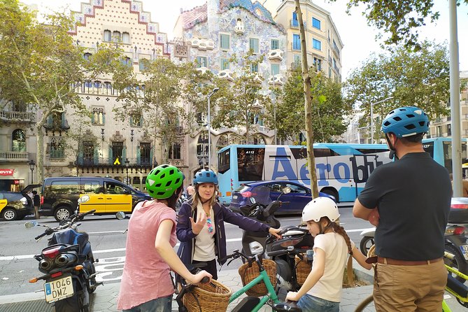 Gaudi E-Bike Tour in Barcelona