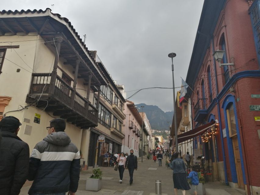 Go up to the Iconic Viewpoint of Bogotá at Night