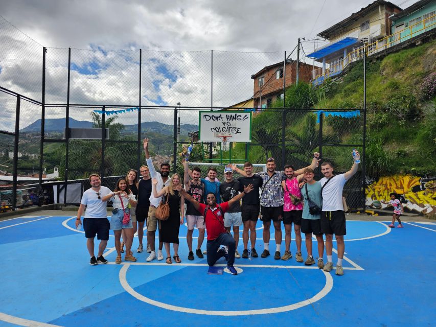 Graffiti Tour Comuna 13 (Private Tour With Transportation) - Tour Highlights