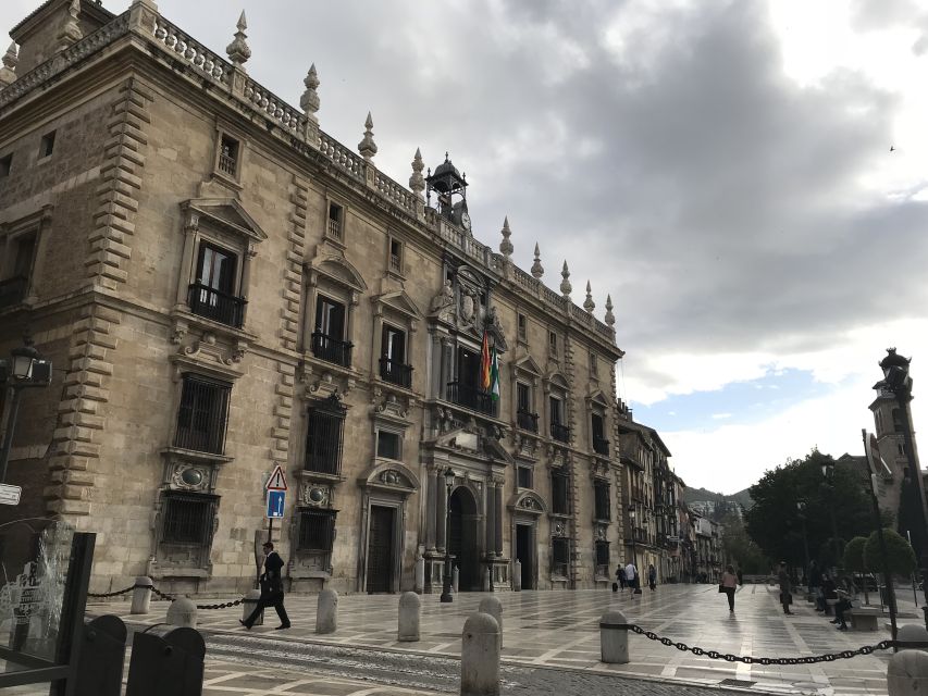 Granada: Historical City Center and Albaicín Private Tour - Tour Overview