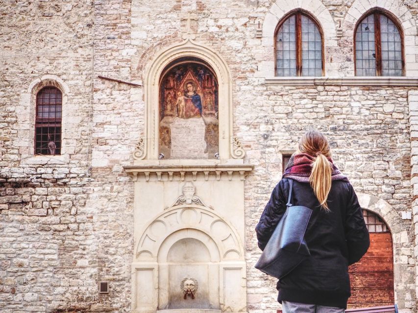 Gubbio: Private Walking Tour and Food Tasting