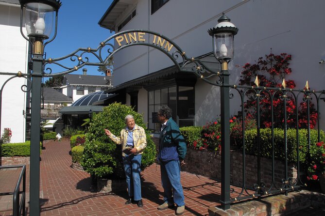 Guided 2-Hour Walking Tour in Carmel by the Sea