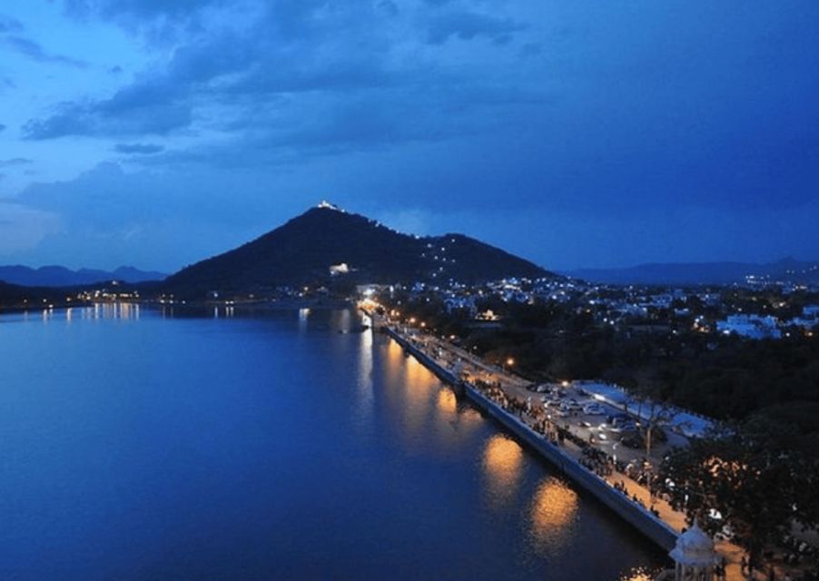 Guided Night Walking Tour in Udaipur- Guided Walking Tour