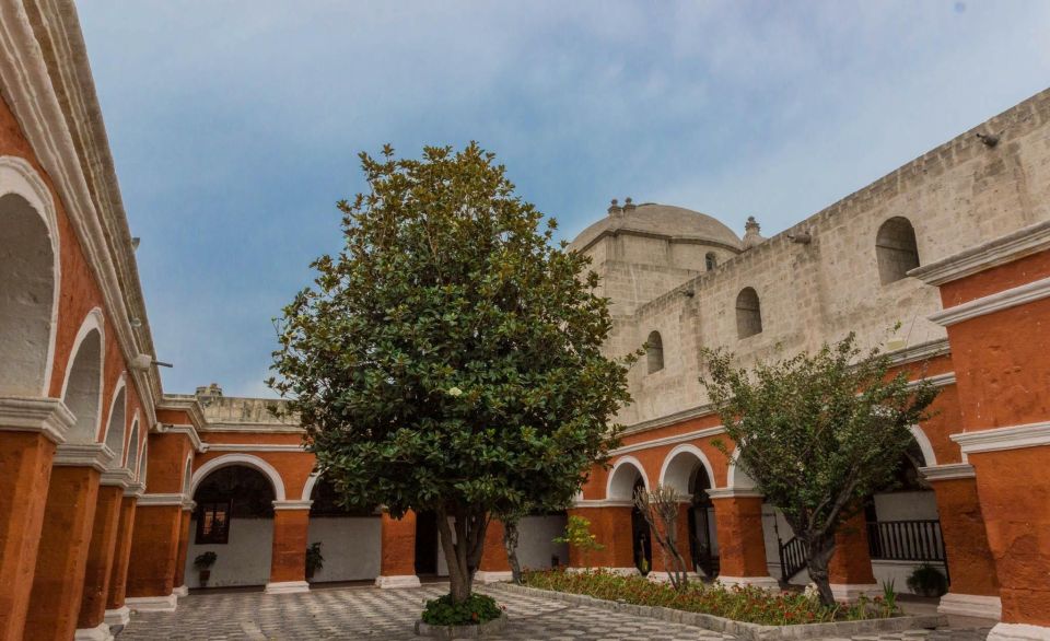 Guided Tour of Arequipa and the Santa Catalina Monastery - Overview of the Tour