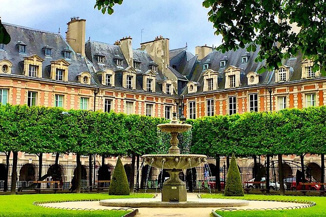 Half Day Guided Walking Tour in Paris