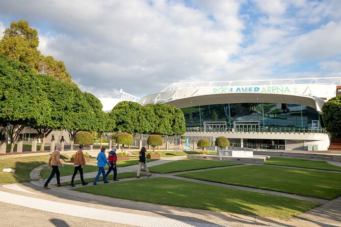 Half-Day Sports Lovers Bus Tour of Melbourne With Tour Options