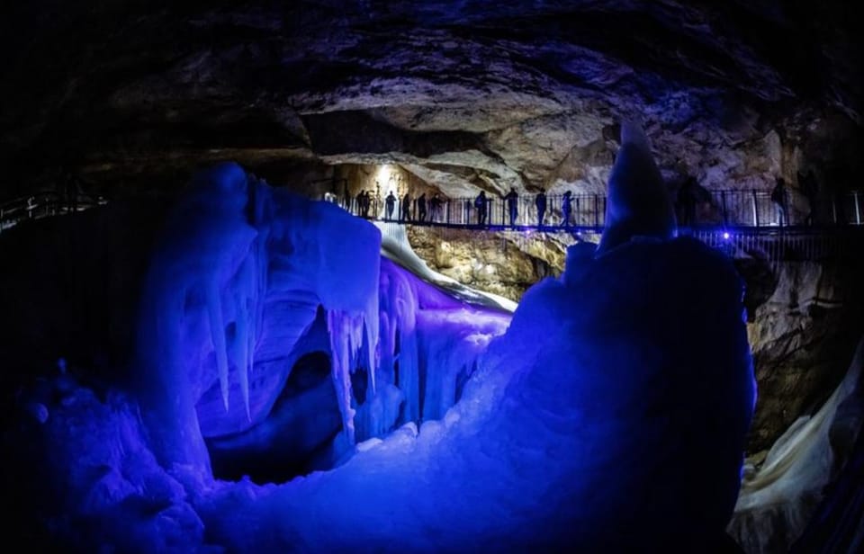 Hallstatt & Ice Cave & 5 Fingers Private Tour From Salzburg