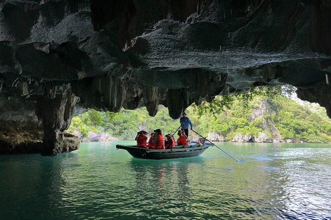 Halong Bay Luxury Day Cruise With Buffet Lunch and Limousine Bus