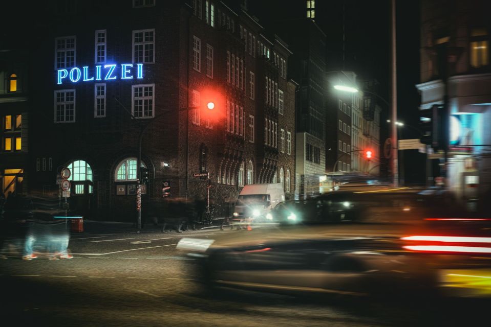 Hamburg at Night: Old Town & St Pauli Private Tour